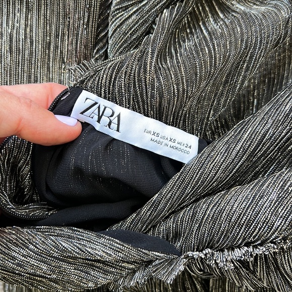 Limited Edition Zara silver long gown with bow shoulders - Picture 9 of 9